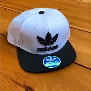 Adidas Snapback Flat Rim Hat